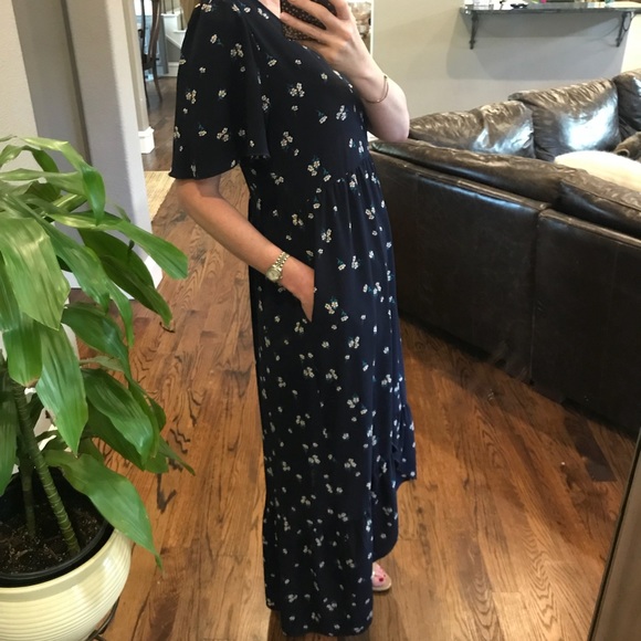 1 S β’ Fully Lined Short Sleeve Floral Hi Low Maxi - Picture 5 of 5